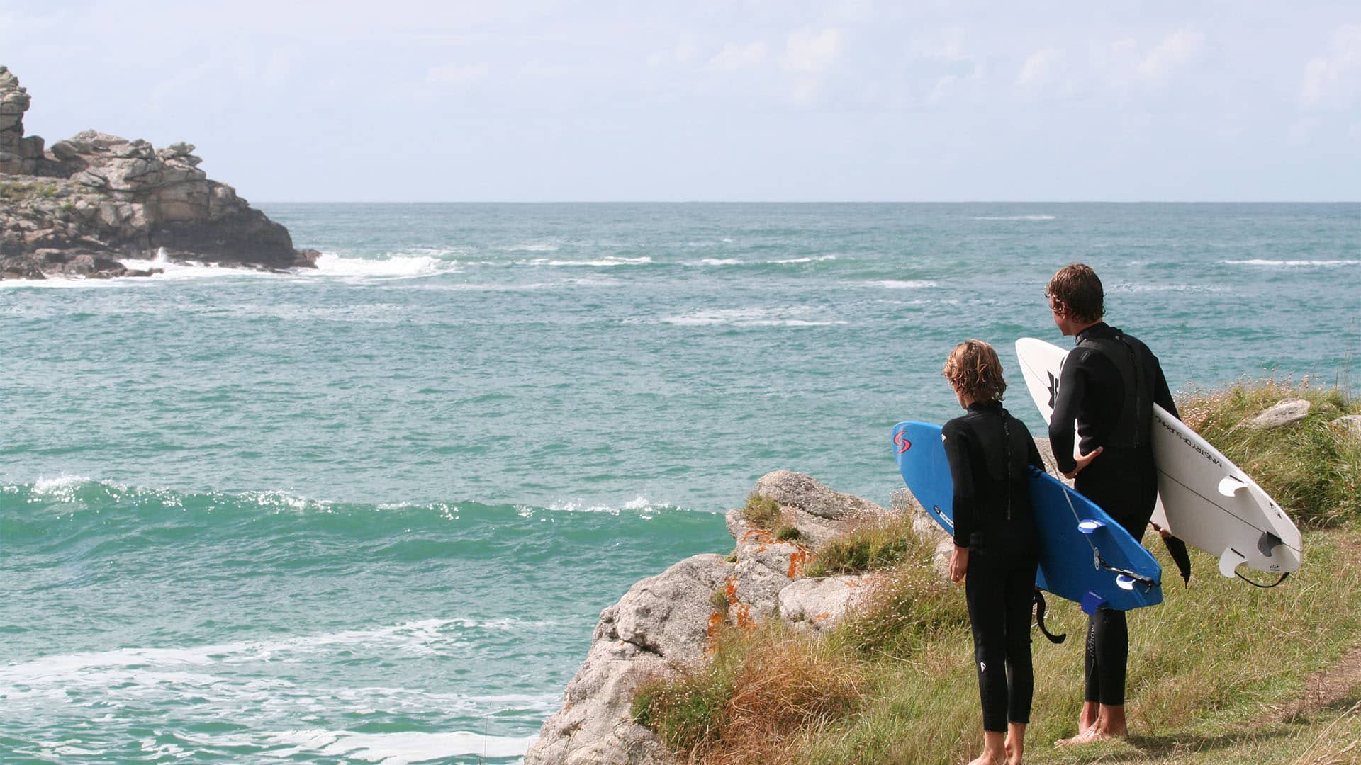 Surfen an den besten Surfspots in Brest