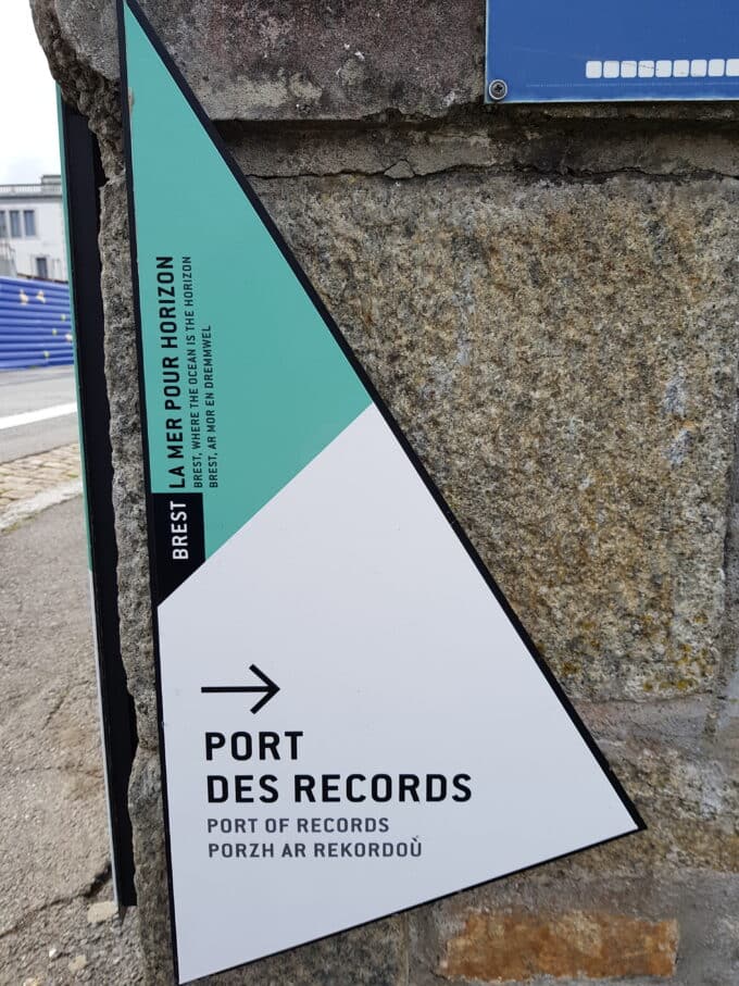 Port of records, tourism brest